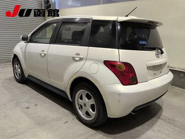 Toyota Ist  с аукциона в Японии