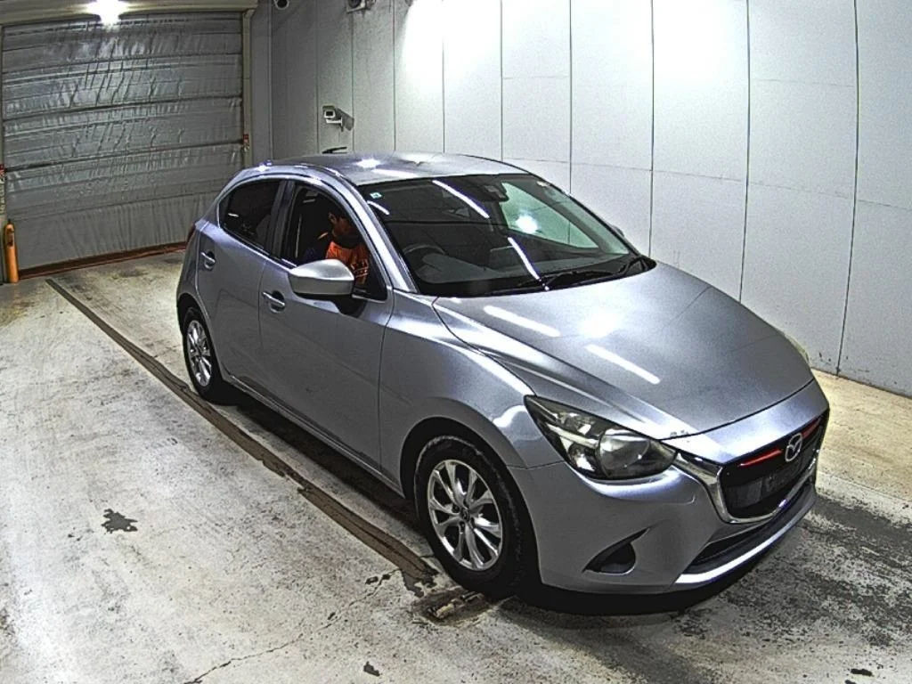 Mazda Demio 2015