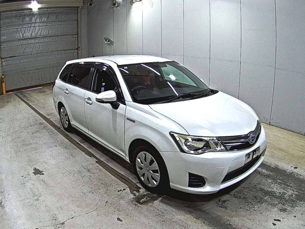 Toyota Corolla Fielder 2014