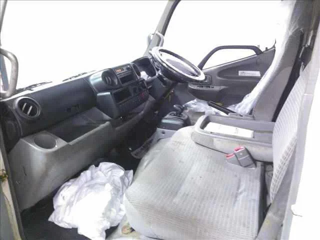 Hino Dutro  с аукциона в Японии