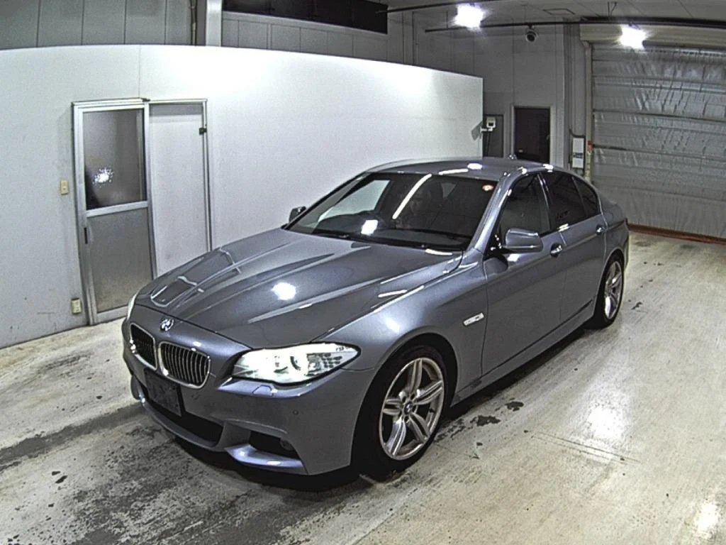 BMW 5-Series  с аукциона в Японии