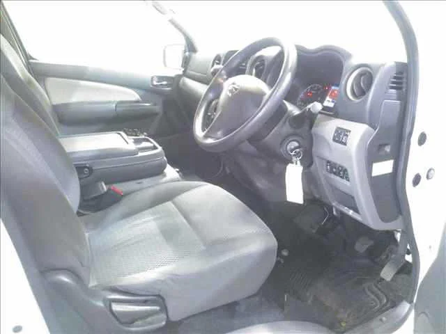 Nissan NV350 Caravan  с аукциона в Японии