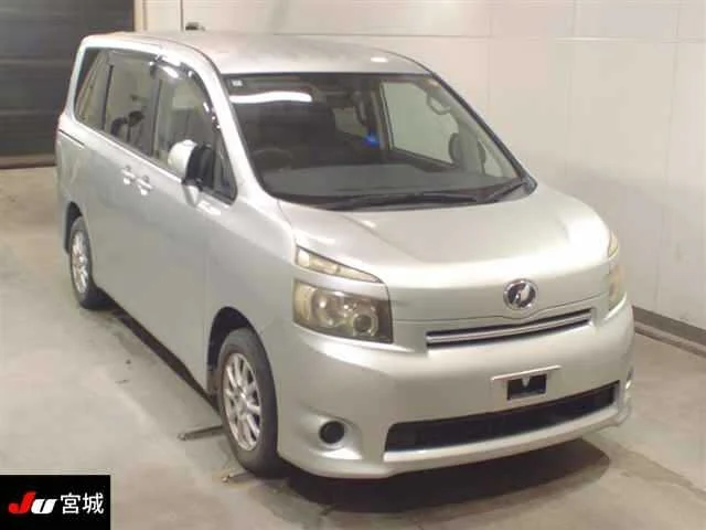 Toyota Voxy 2008