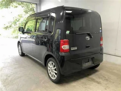 Toyota Pixis Space