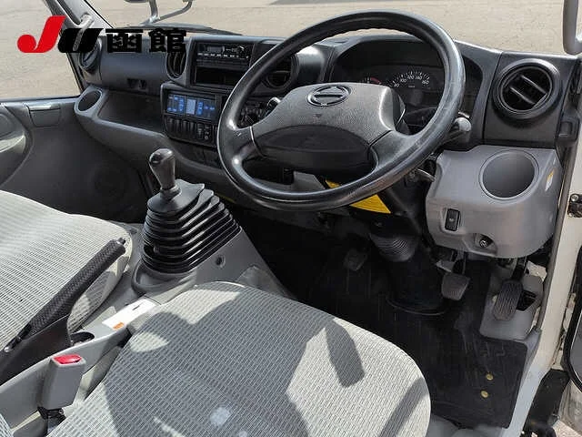 Hino Dutro  с аукциона в Японии
