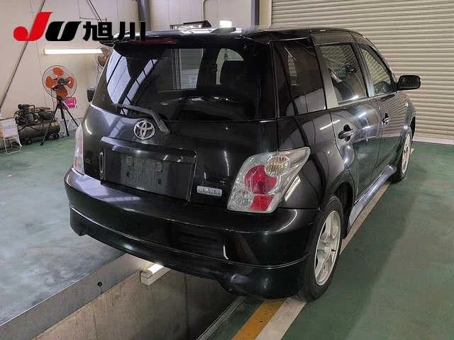 Toyota Ist  с аукциона в Японии