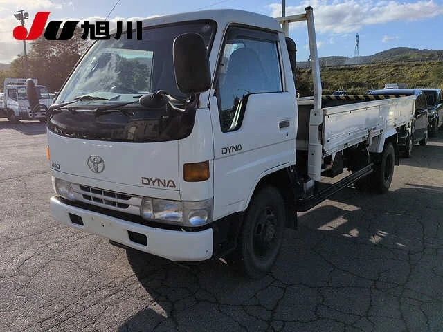 Toyota Dyna  с аукциона в Японии