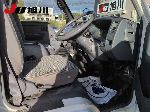 Toyota Dyna  с аукциона в Японии