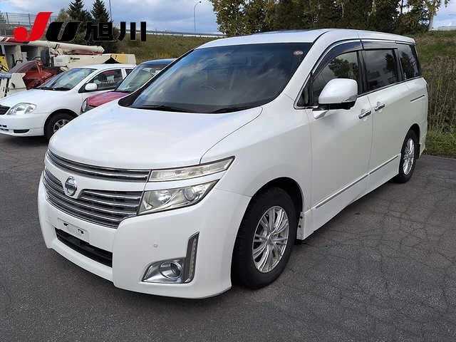 Nissan Elgrand 2012