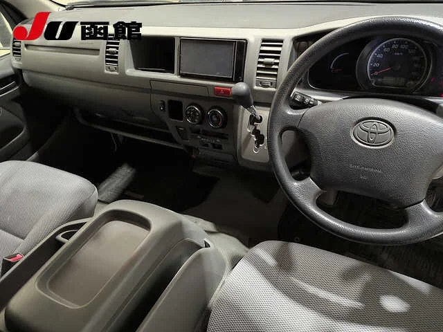 Toyota HiAce  с аукциона в Японии