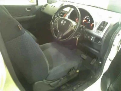 Honda Mobilio Spike
