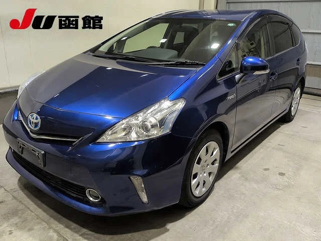 Toyota Prius Alpha 2012