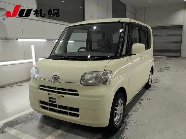 Daihatsu Tanto 2010