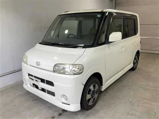 Daihatsu Tanto 2005