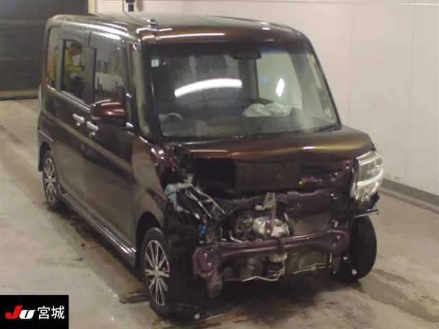 Daihatsu Tanto 2018