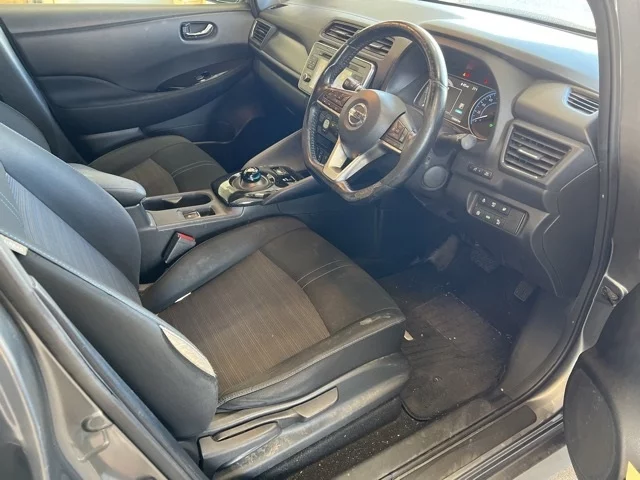 Nissan Leaf  с аукциона в Японии