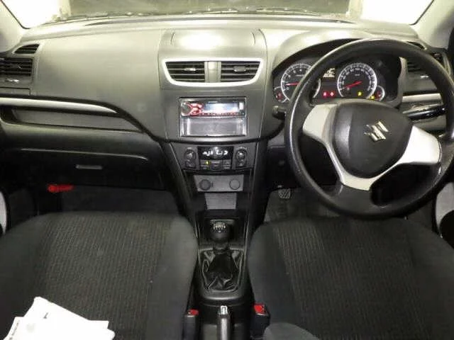 Suzuki Swift  с аукциона в Японии