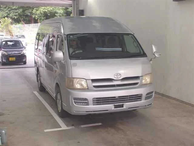 Toyota HiAce  с аукциона в Японии