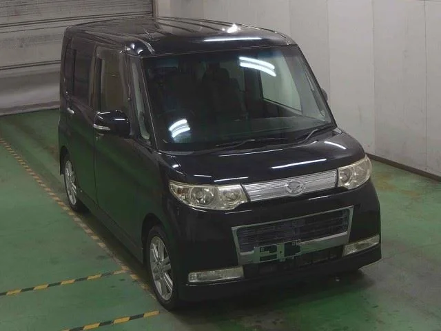 Daihatsu Tanto 2010