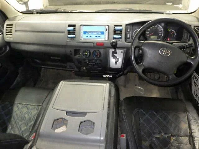 Toyota HiAce Van  с аукциона в Японии