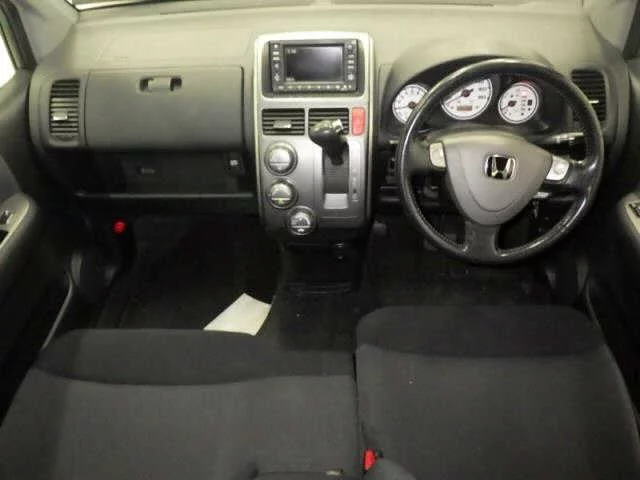 Honda Mobilio Spike  с аукциона в Японии