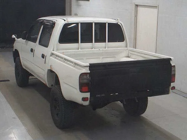 Toyota Hilux  с аукциона в Японии