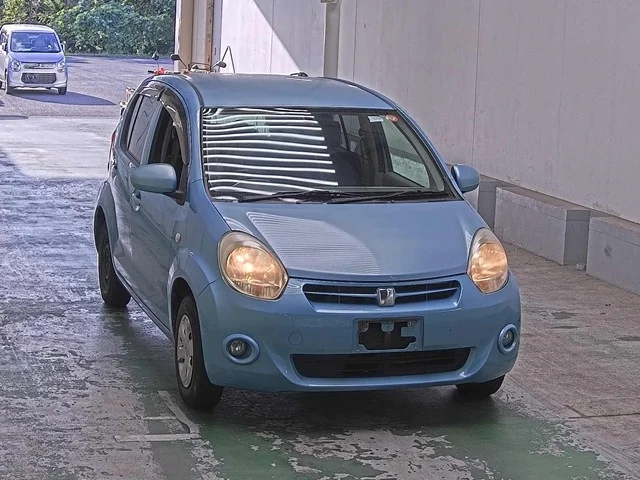 Toyota Passo 2011