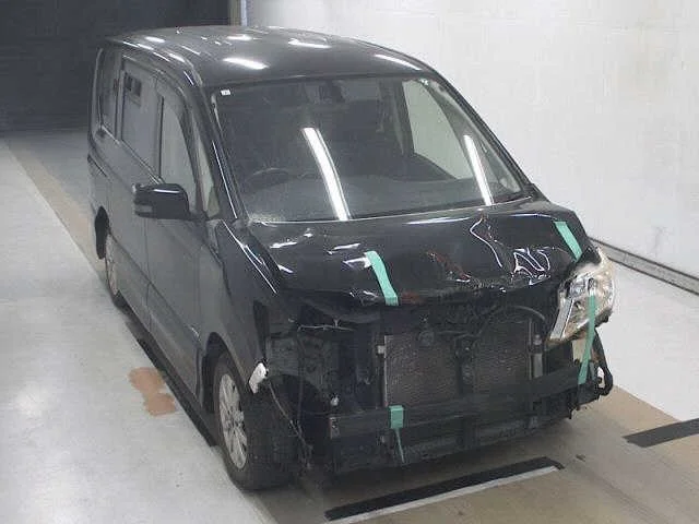 Nissan Serena 2012