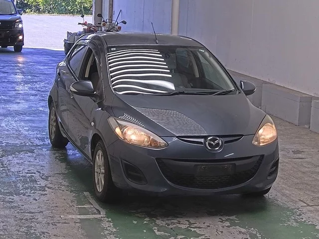 Mazda Demio 2011