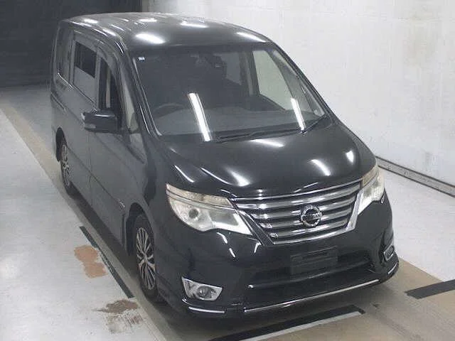 Nissan Serena 2015