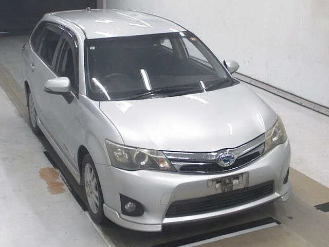 Toyota Corolla Fielder 2013