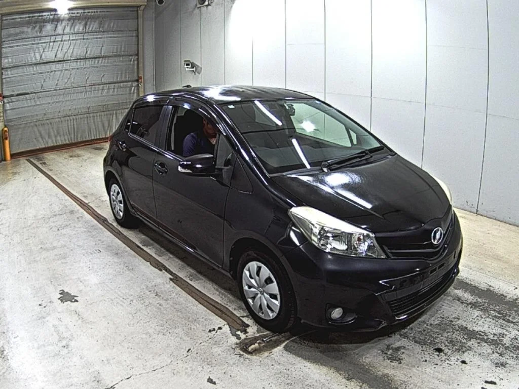 Toyota Vitz 2014