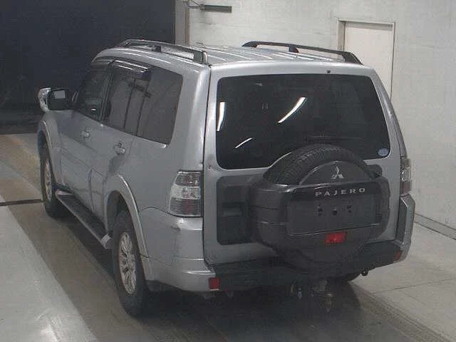 Mitsubishi Pajero 2015