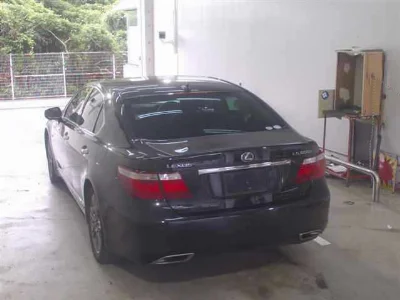 Lexus LS600h