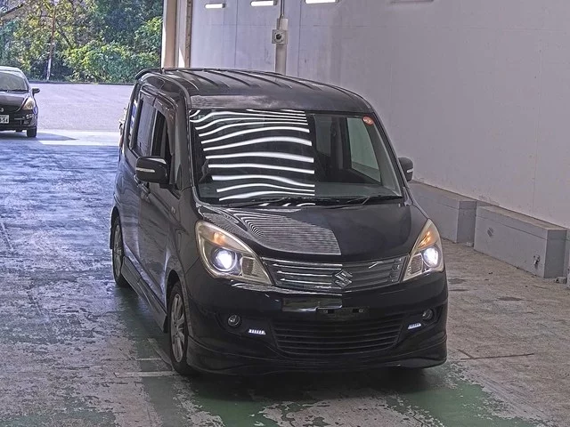 Suzuki Solio 2012
