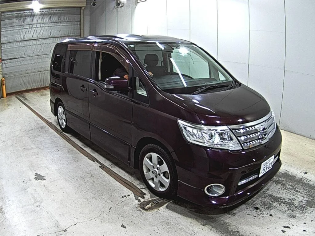 Nissan Serena 2010