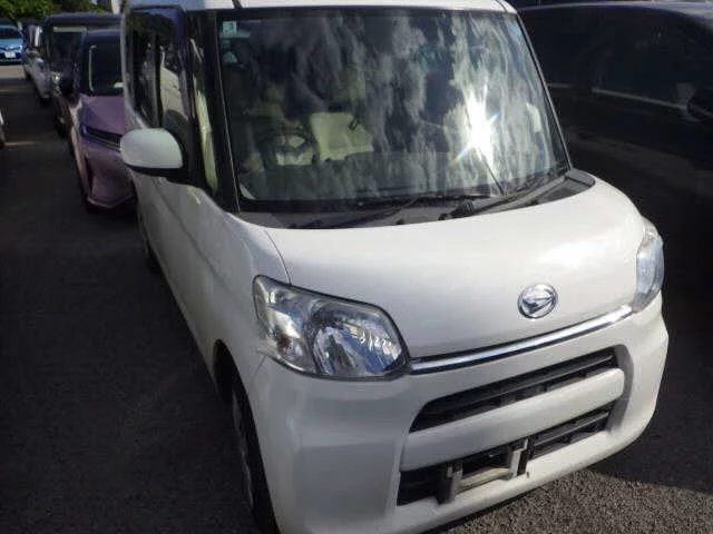 Daihatsu Tanto 2015