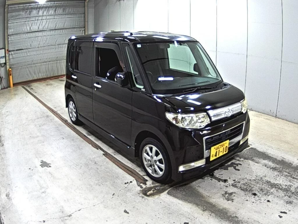 Daihatsu Tanto 2009
