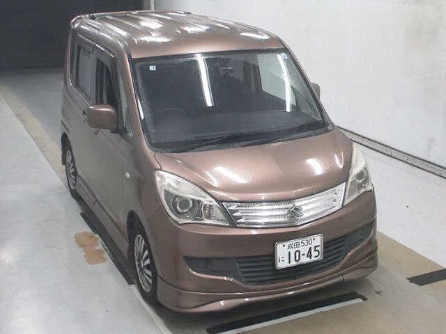 Suzuki Solio 2011