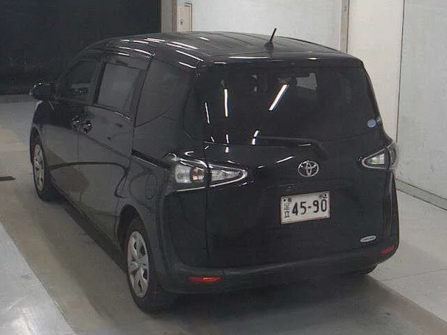 Toyota Sienta  с аукциона в Японии