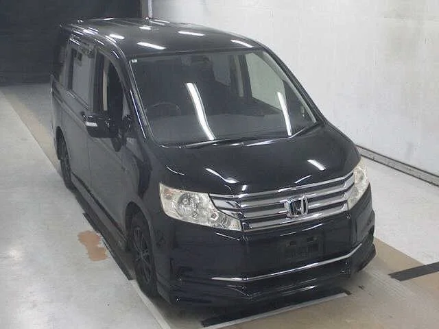 Honda Stepwgn 2015
