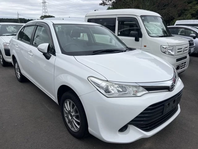 Toyota Corolla Axio 2015