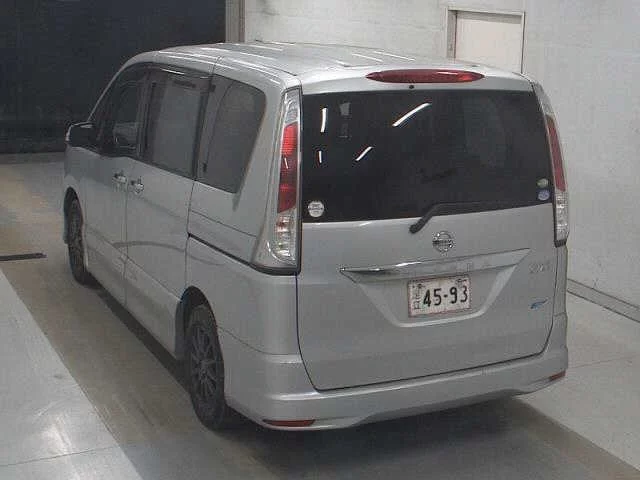 Nissan Serena 2011