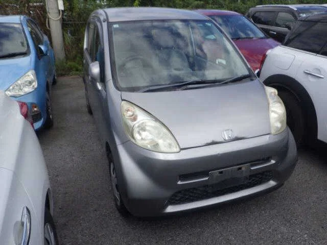 Honda Life 2005