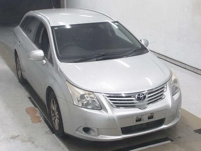 Toyota Avensis  с аукциона в Японии