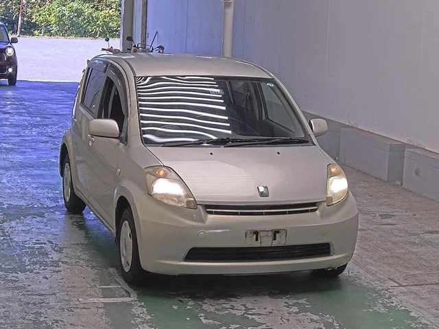 Toyota Passo  с аукциона в Японии