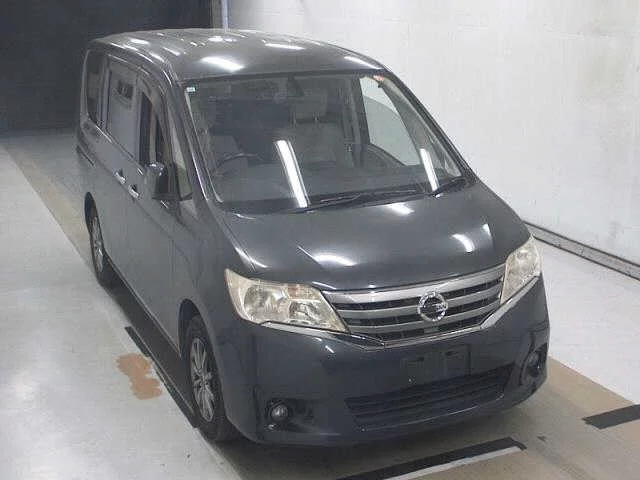 Nissan Serena 2011