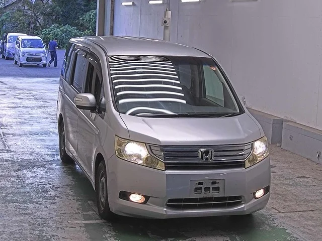 Honda Stepwgn 2010