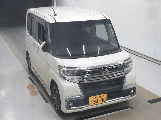Daihatsu Tanto 2017