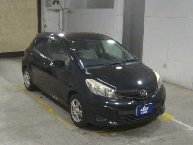 Toyota Vitz 2011